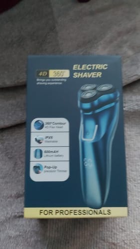 Customer photo review of Oryzom ProCut – Precision Men’s Shaver with 4D Blades, Waterproof Wet/Dry Use, Pop-Up Trimmer, LED Display & 60-Min Battery