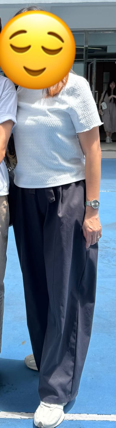 Customer photo review of Textured Lettuce Hem Top