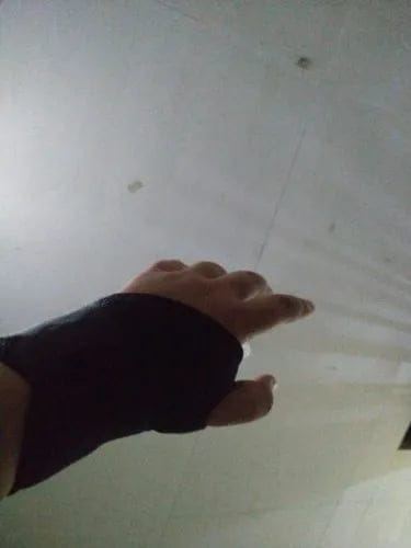 Customer photo review of Carpal Tunnel Wrist Brace