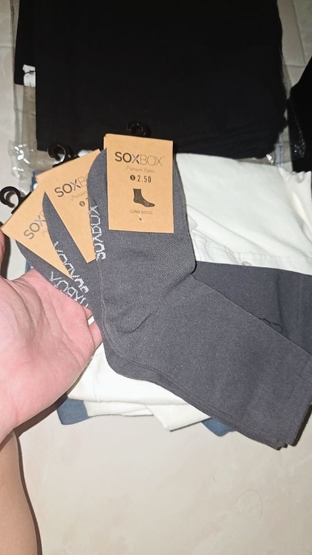 Customer photo review of [5 Pairs] Long Cotton Socks