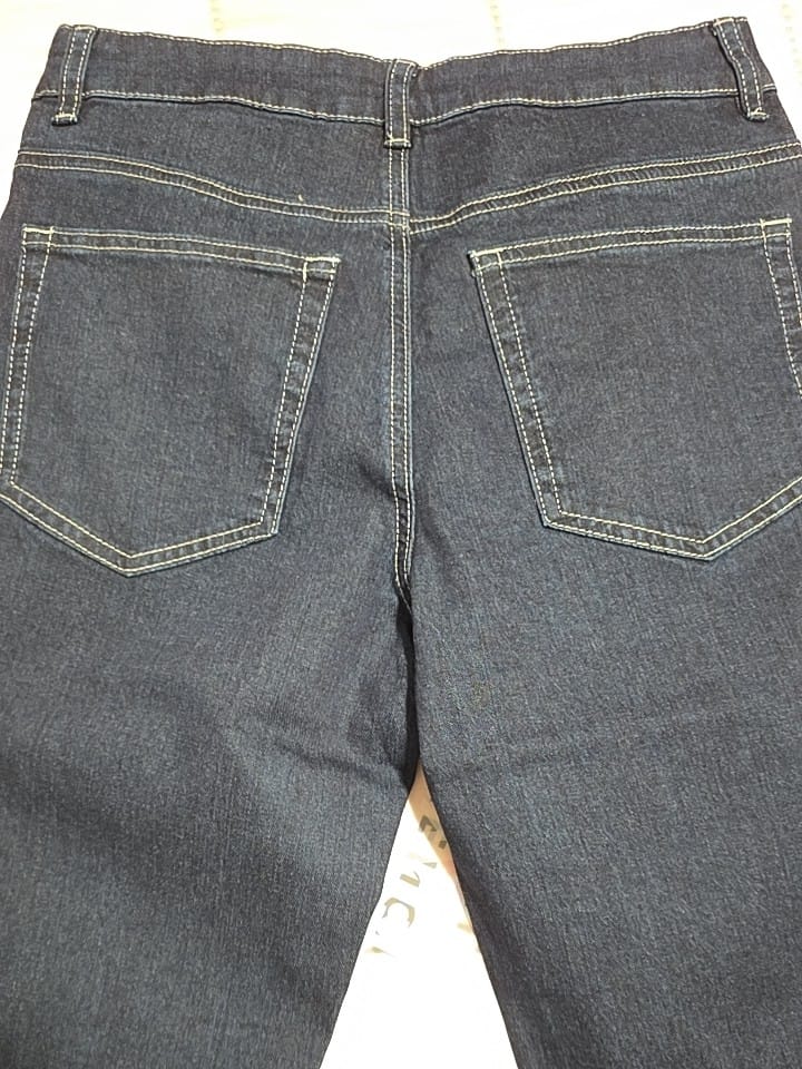 Customer photo review of Stretchable Lightweight Regular Fit Denim Jeans