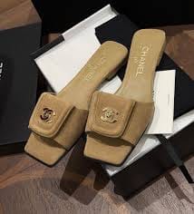 Customer photo review of CC 2026 Mule Calfskin Raffia