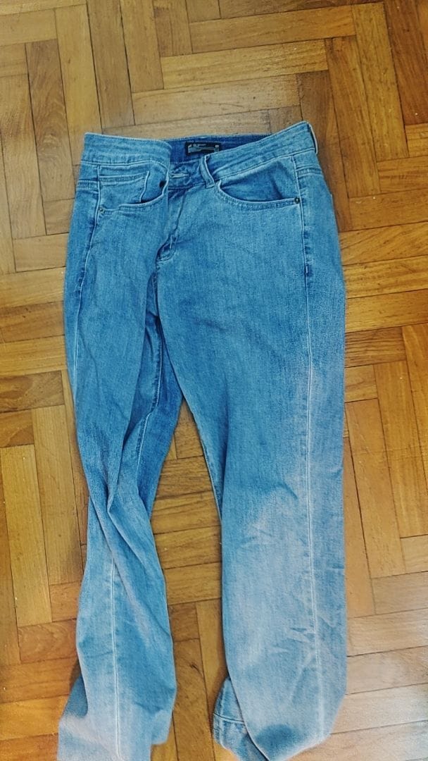 Customer photo review of Stretchable Lightweight Regular Fit Denim Jeans