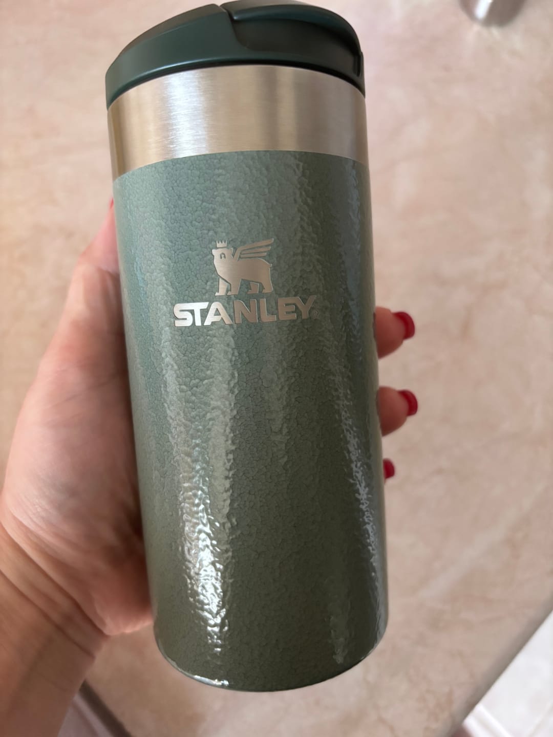 Customer photo review of Stanley The Aerolight Transit Mug Hammertone Yeşil 0.35L