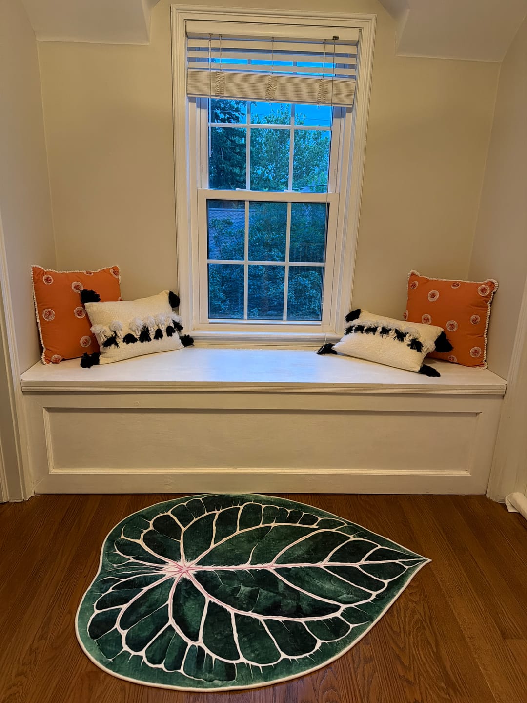 Customer photo review of Irregular Caladium Leaf Rug