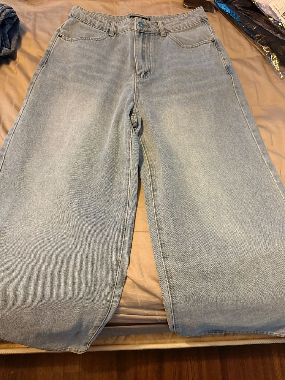Customer photo review of Wide Leg Mid-Waisted Ankle Length Denim Jeans