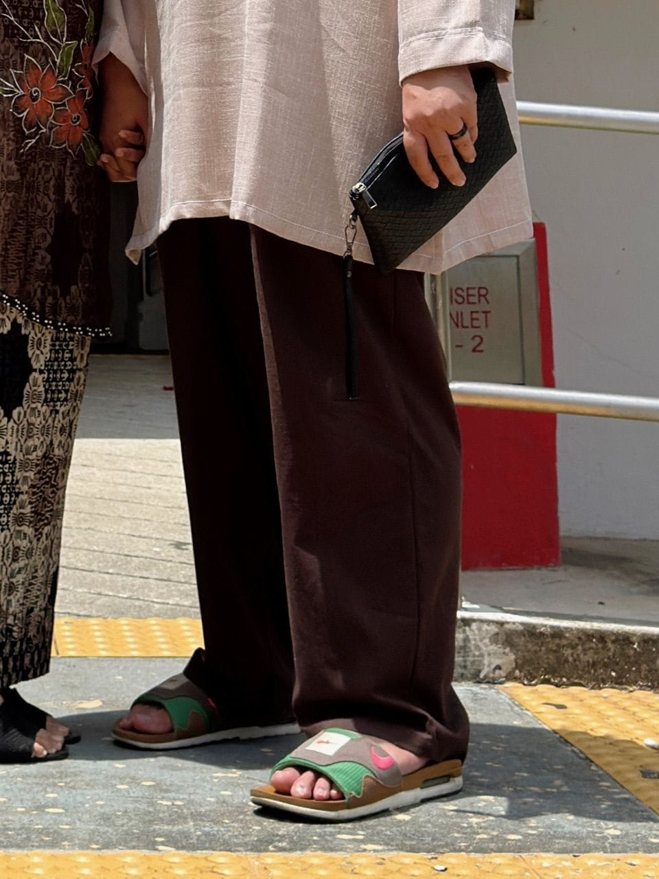 Customer photo review of Wide Leg Relaxed Cotton Pants