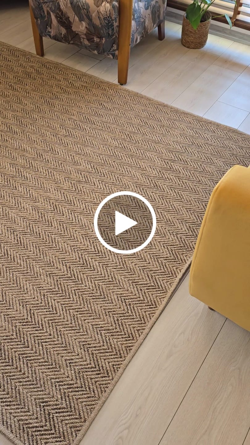 Customer video review of Dream İç ve Dış Mekan Kullanımına Uygun Kolay Temizlenebilir Sisal Görünümlü Halı 02NATMOCHA