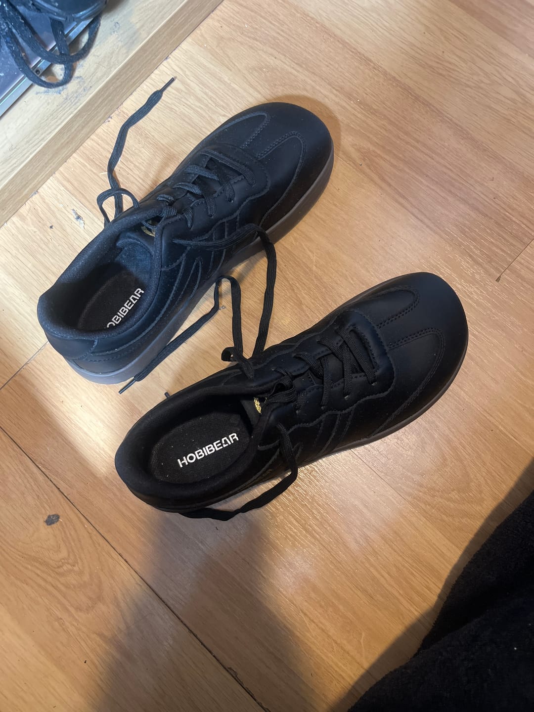 Customer photo review of Laurel - Wide Toe Shoes