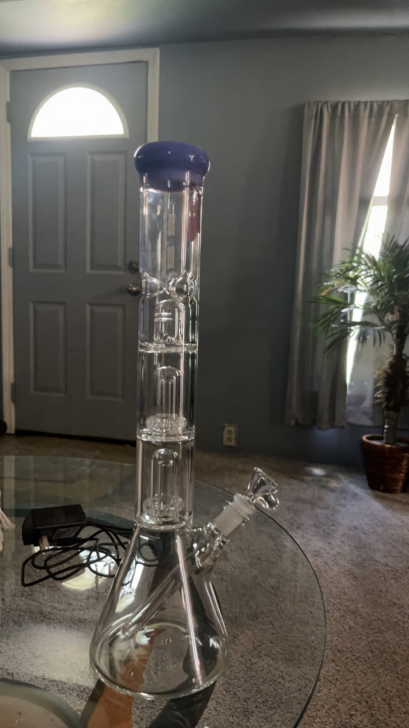 Customer photo review of 18" Double UFO Beaker Bong