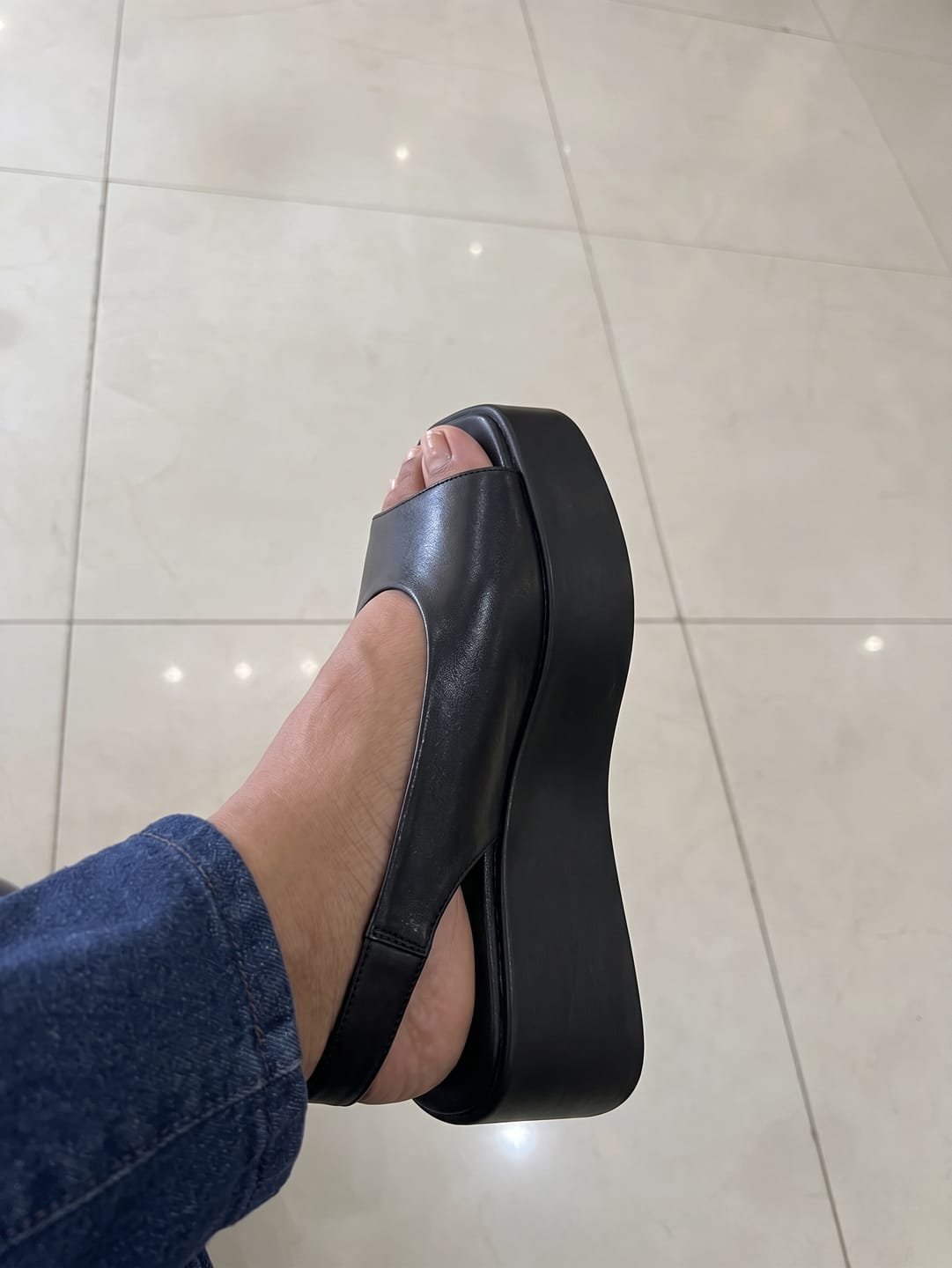 Customer photo review of Ariadne Black
