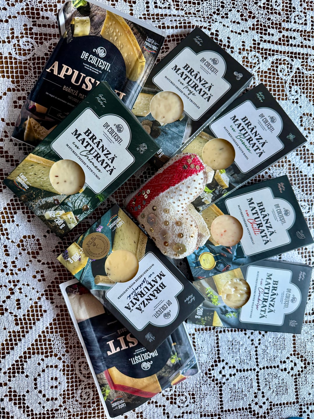 Customer photo review of Brânză Maturată cu Busuioc 200g