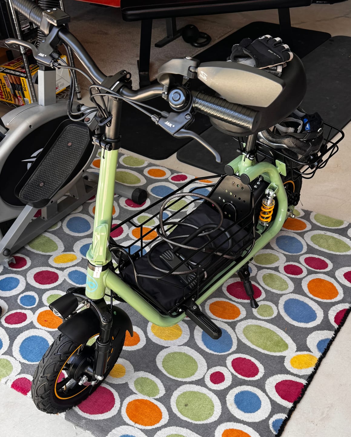 Customer photo review of Gyroor C1 Pro 800W(Peak) Scooter – Dual Baskets for Cargo & Pets