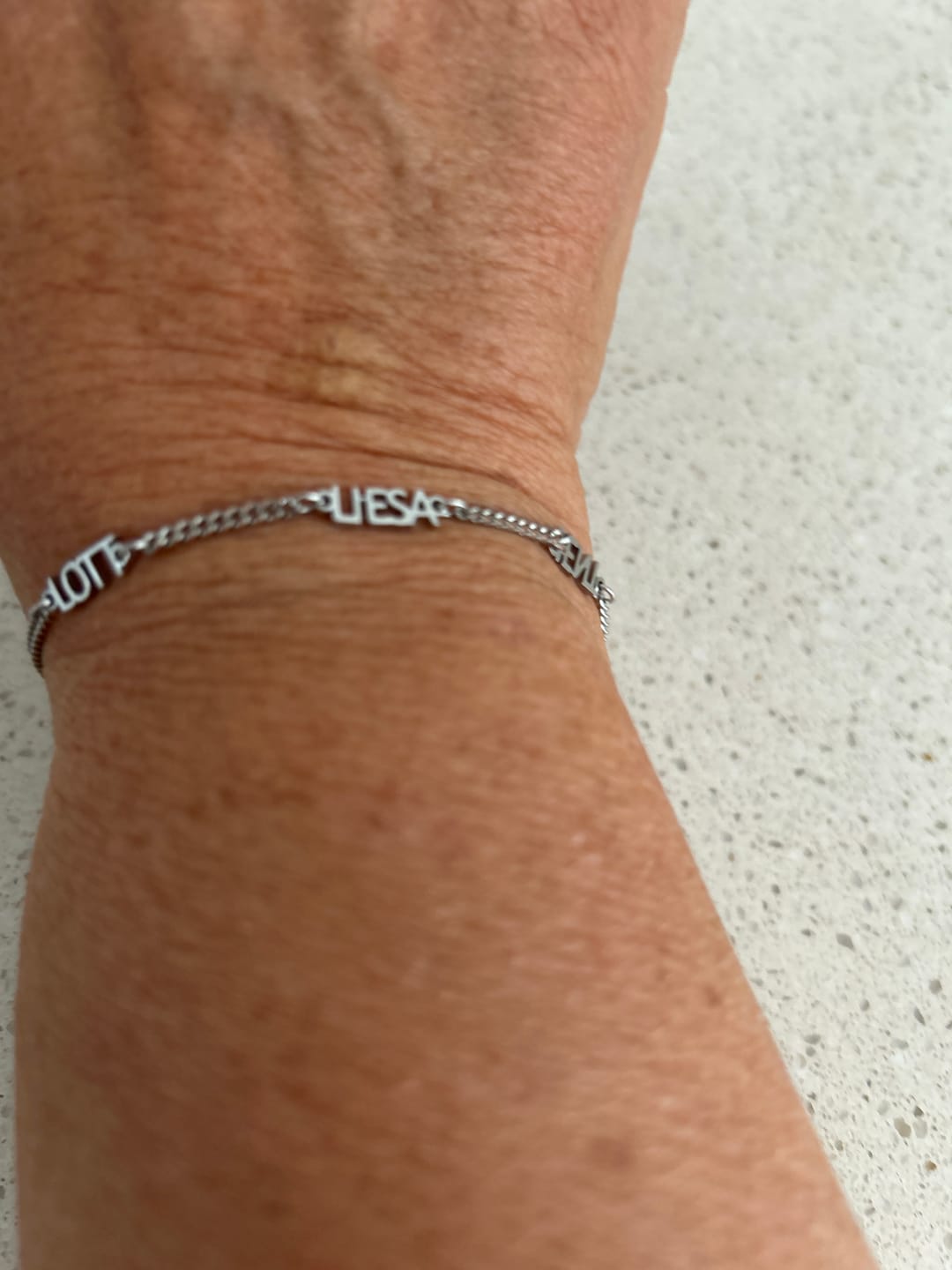 Customer photo review of Gepersonaliseerde armband met naam