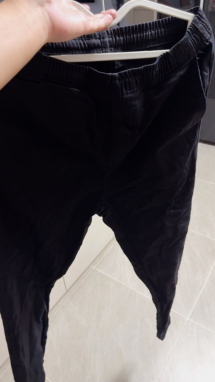 Customer photo review of Essential Stretch Cotton Pants