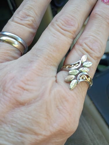 Customer photo review of Six Leaf - Sterling Silver Black Hills Gold Ring