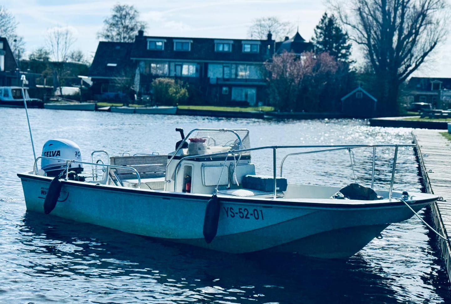 Customer photo review of Boston Whaler Classic Stern Light, Anchor Light (LED) 316 Stainless