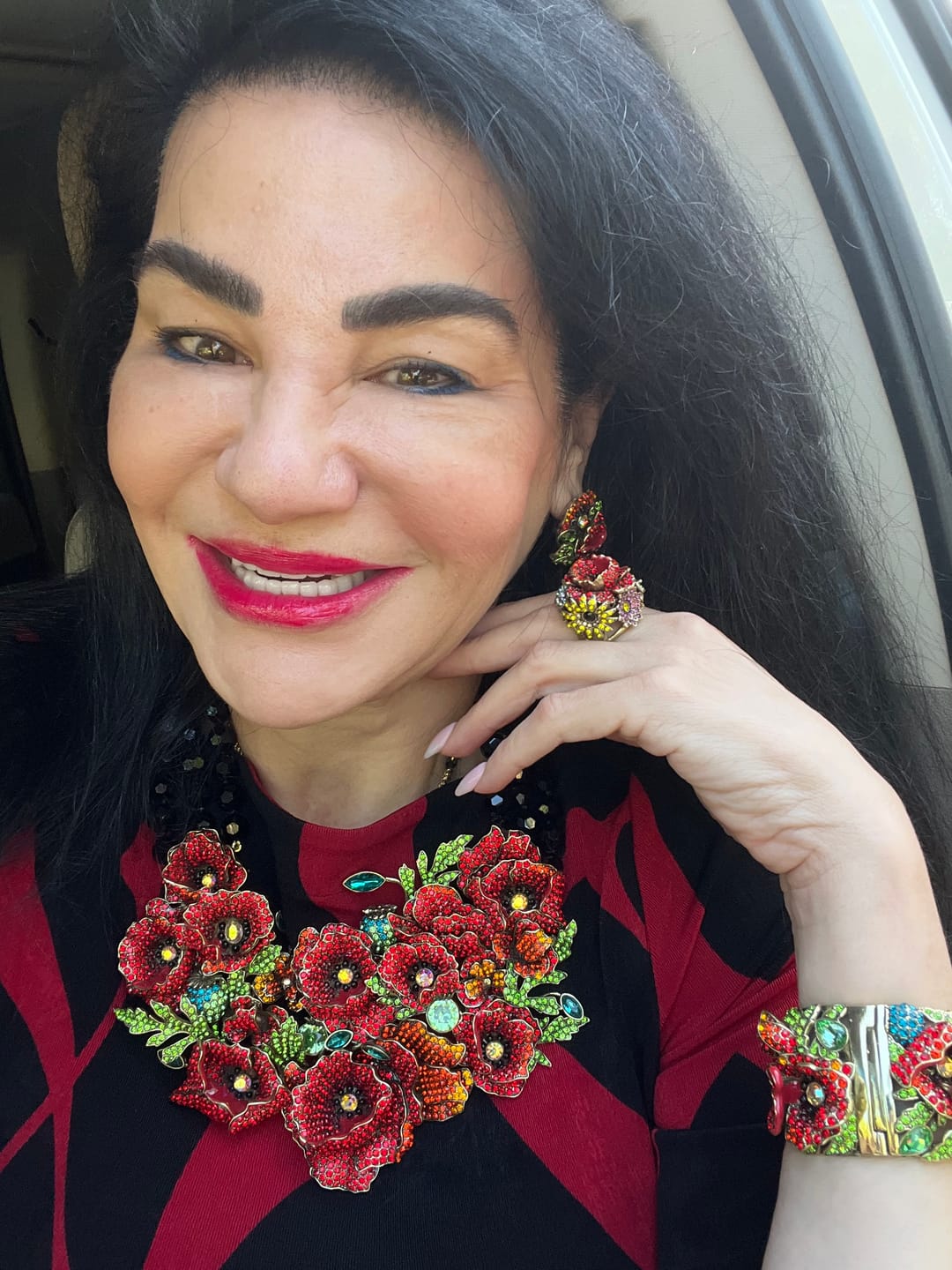 Customer photo review of HEIDI DAUS® "Empress of the Bloom" Crystal Poppy Statement Necklace