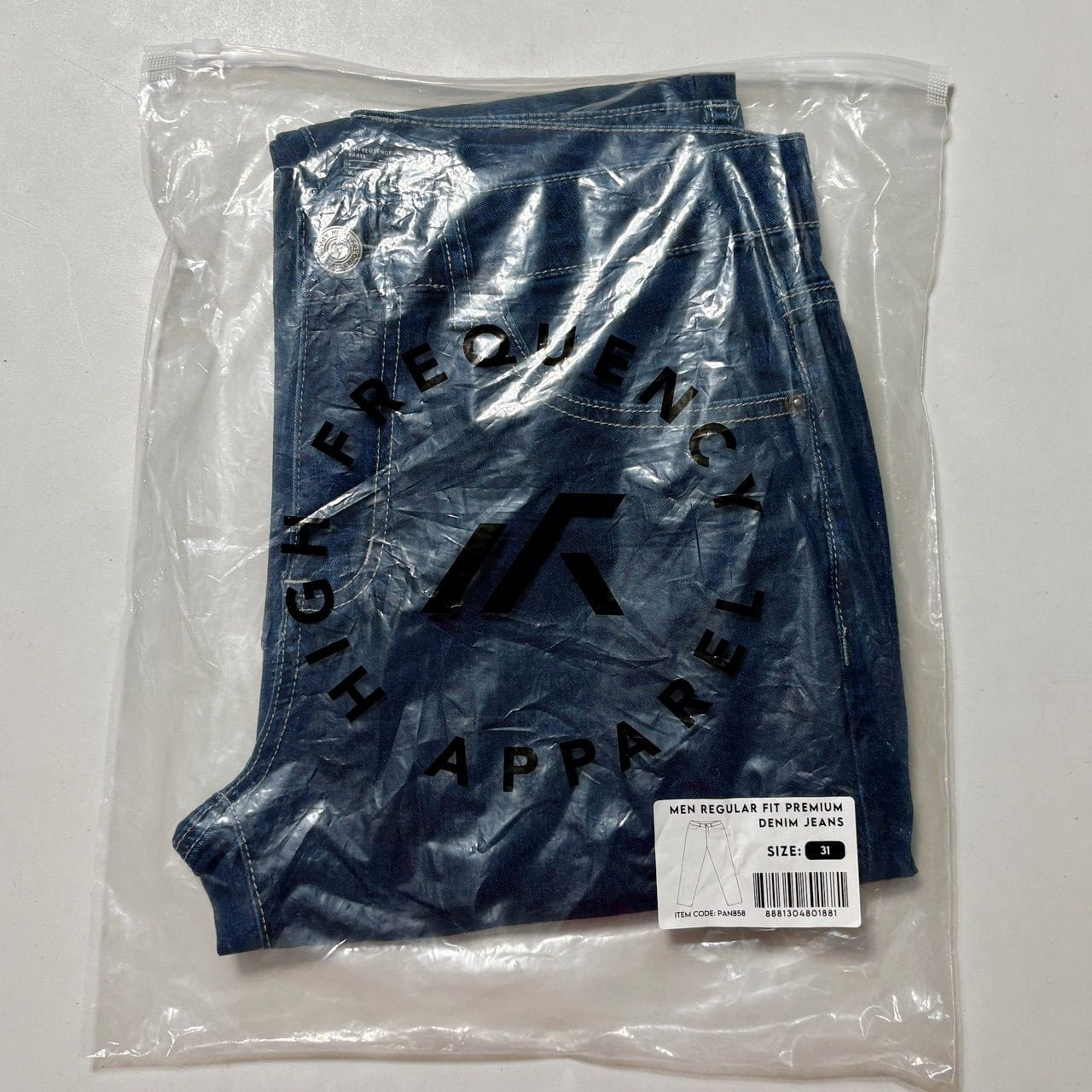 Customer photo review of Stretchable Lightweight Regular Fit Denim Jeans