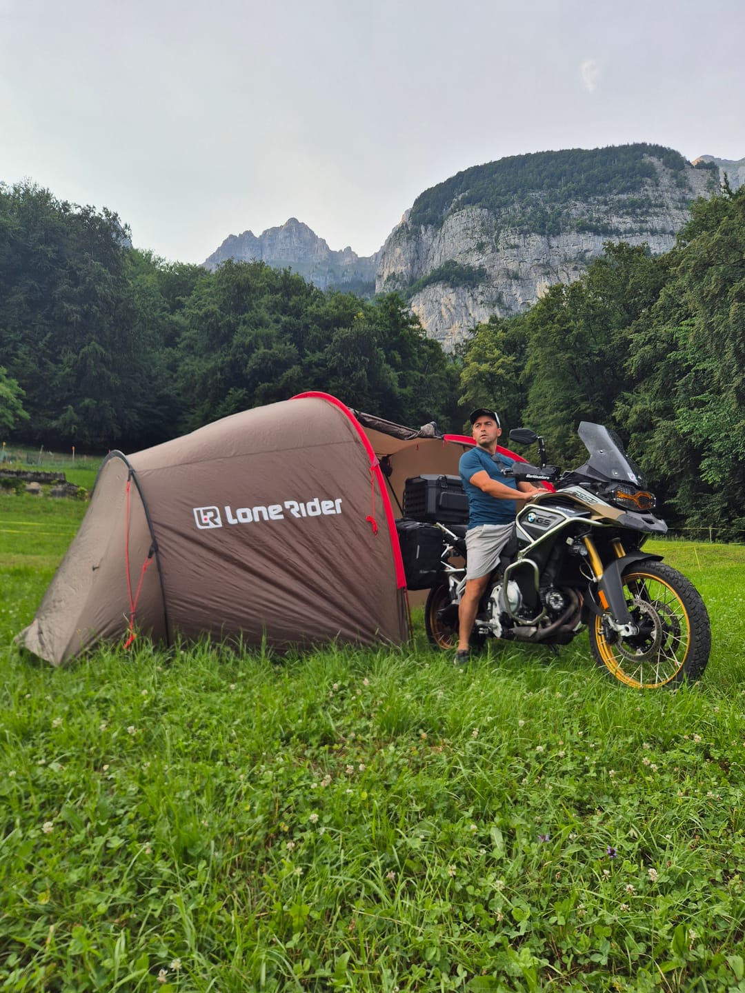 Customer photo review of MotoTent