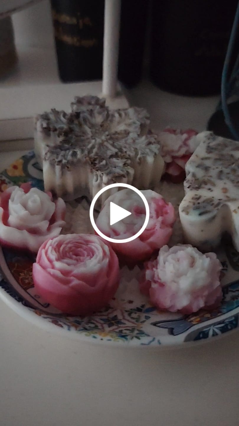 Customer video review of Fragancia CARAMEL RASPBERRY & VAINILLA