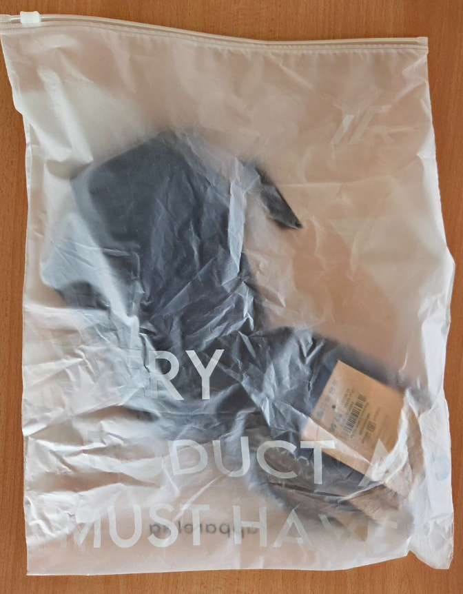 Customer photo review of [5 Pairs] Long Cotton Socks