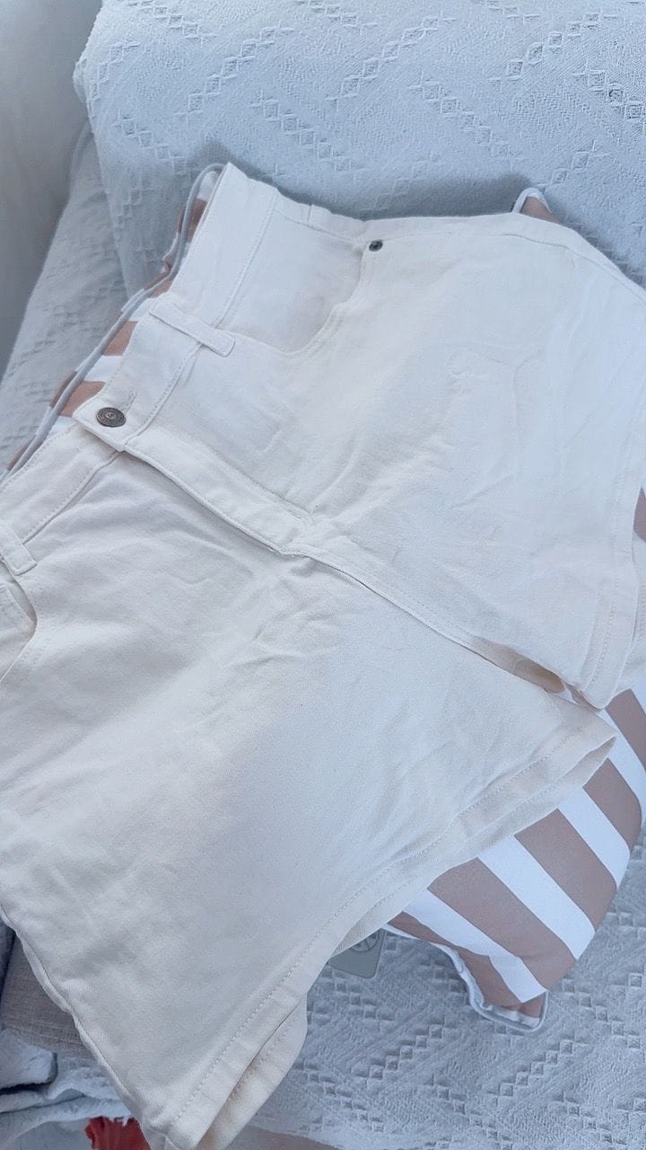 Customer photo review of BW Mid-Waisted Stretch Denim Shorts