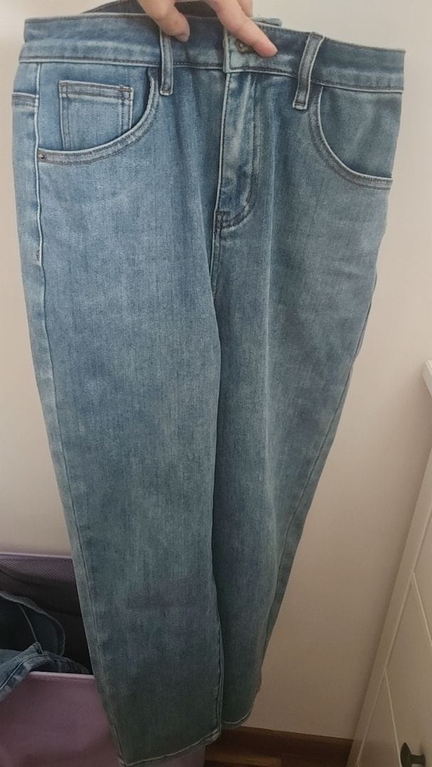 Customer photo review of High Waisted Ankle-Length Mom Denim Jeans