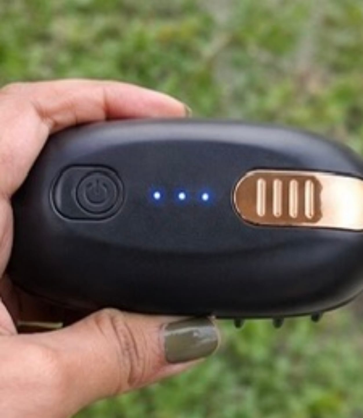 Customer photo review of Mini Portable Hair Straightener