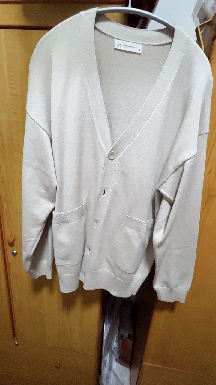 Customer photo review of Unisex Relax Fitted Knitted Cardigan