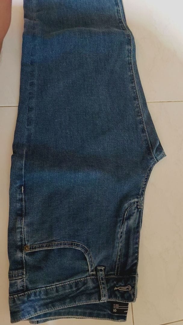 Customer photo review of Stretchable Lightweight Regular Fit Denim Jeans