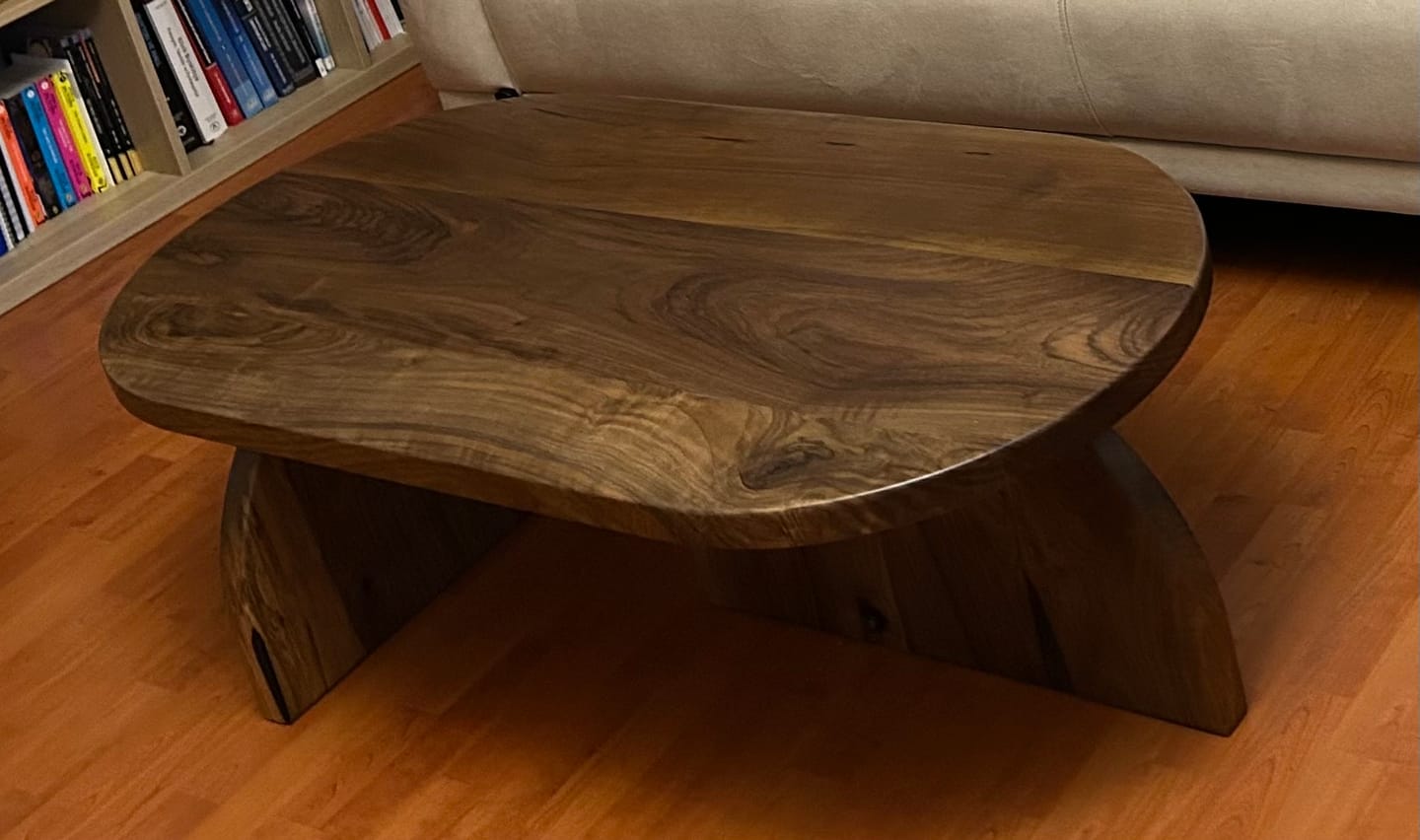 Customer photo review of Ahşap Orta Sehpa - Japandi Stili Ceviz Bohem Sehpa