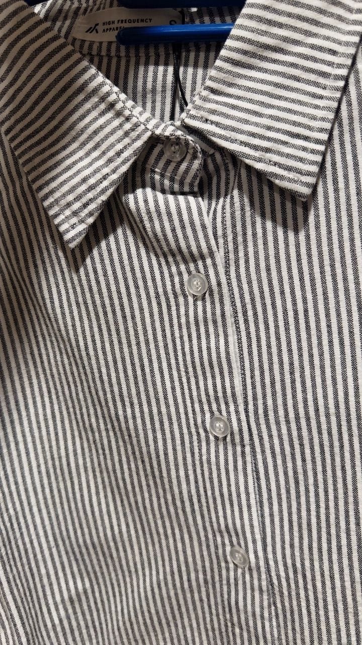 Customer photo review of Unisex Striped Ultra Curved Hem Long Sleeve Relaxed Shirt