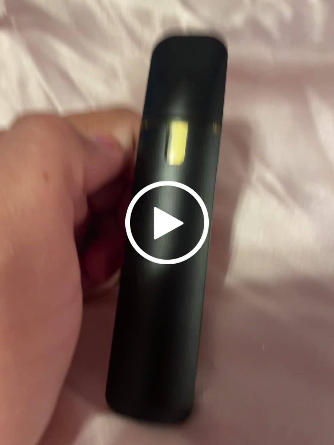 Customer video review of FVKD HYPNOTIQ DIAMOND SAUCE DISPOSABLE | 3.5g