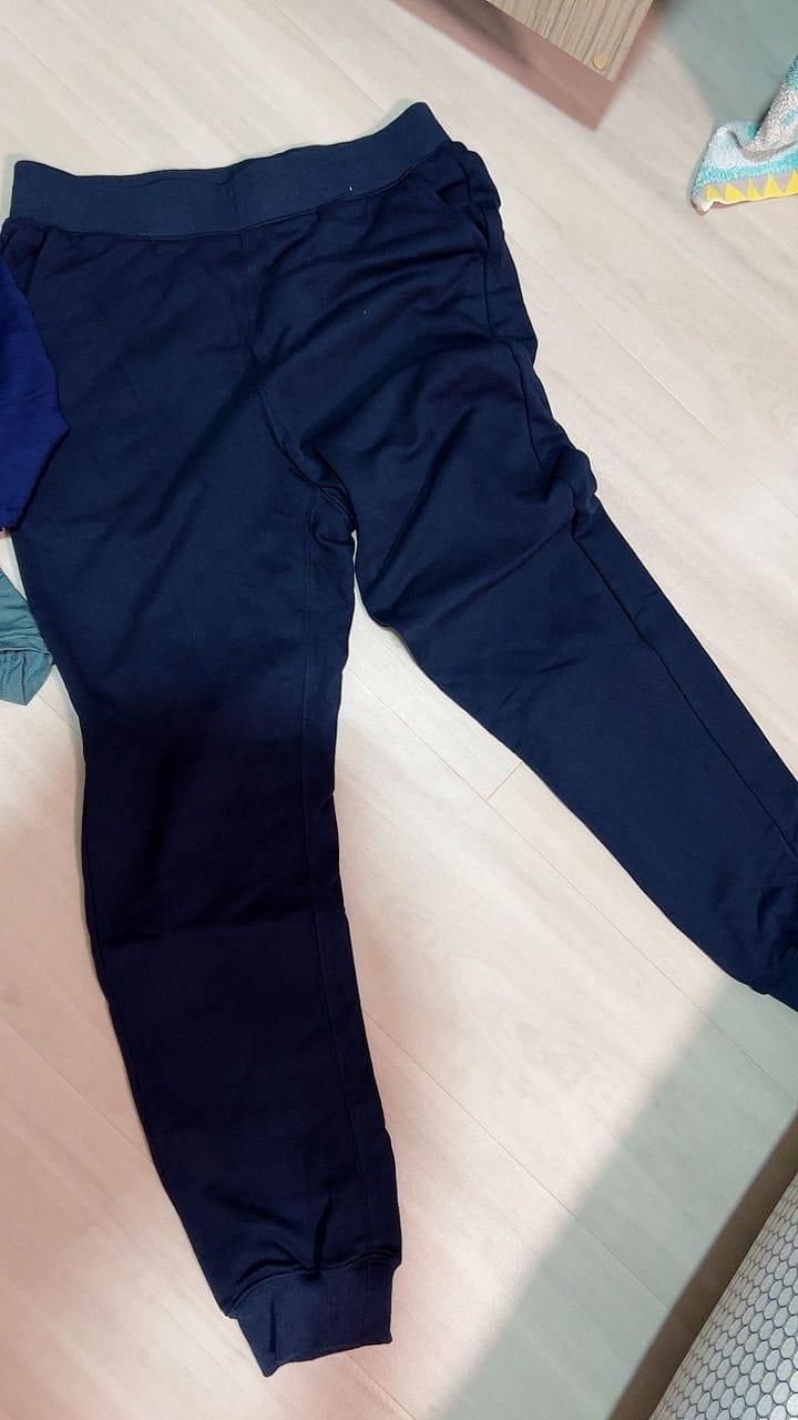Customer photo review of Cotton Tapered Fit Ultra Soft Sweat Pants