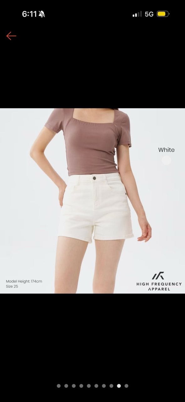 Customer photo review of BW Mid-Waisted Stretch Denim Shorts