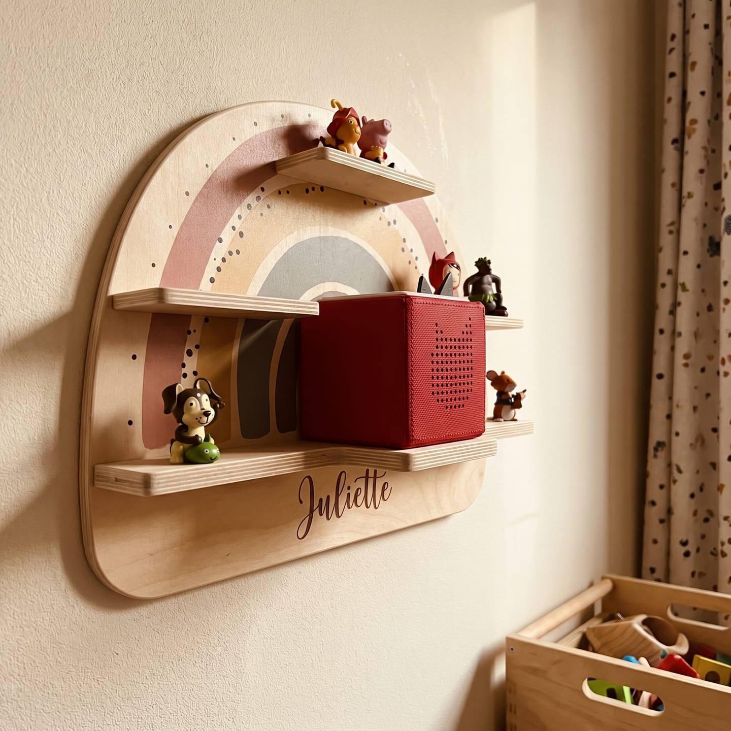 Customer photo review of Étagère pour Toniebox personnalisée – Arc-en-ciel 7
