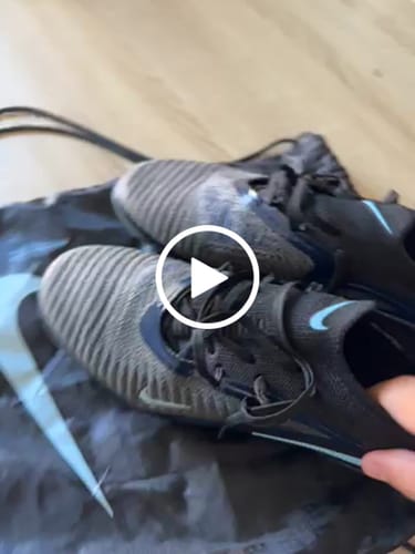 Avis vidéo d'un client sur Nike Phantom 6 Low AG Shadow - Noir/Bleu