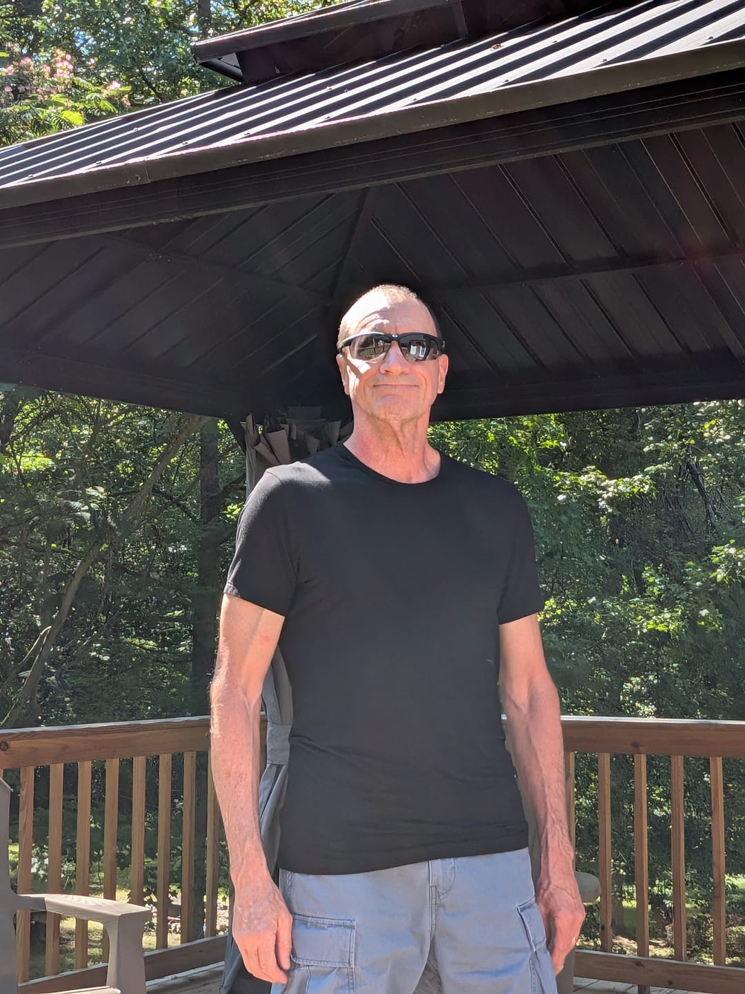 Customer photo review of Essential Bamboo T-Shirt - Midnight Black