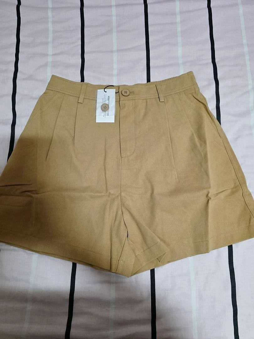 Customer photo review of Double Pleated Chino High-Waisted Shorts