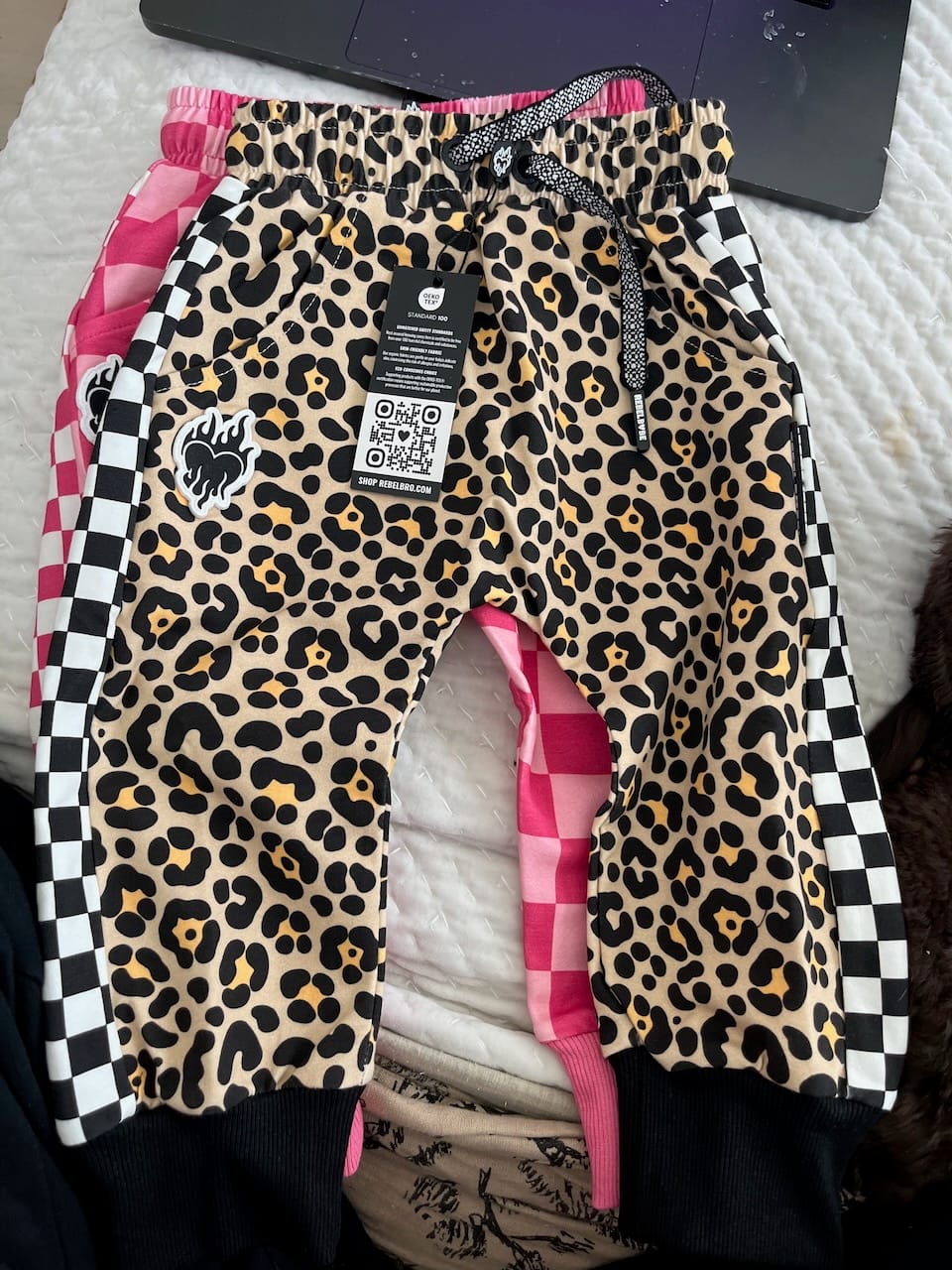 Customer photo review of Basic Jogger in Ava (Leopard)