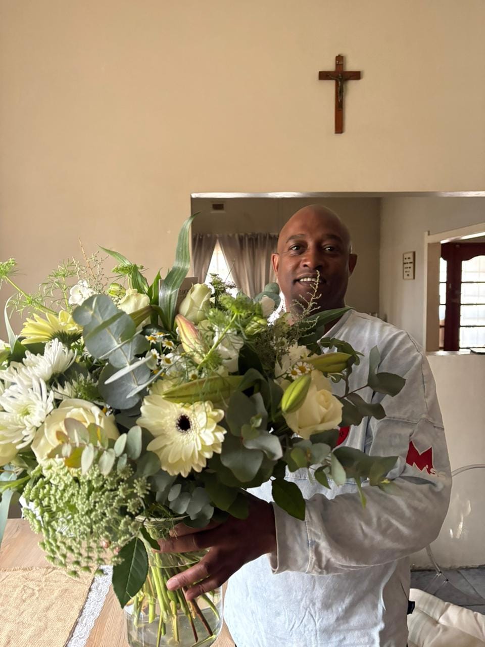 Customer photo review of White Purity Vase Arrangement