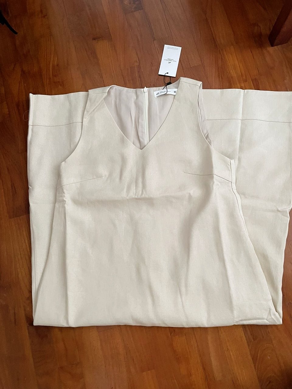 Customer photo review of V-Neck Linen Sleeveless Midaxi Dress With Back Slit