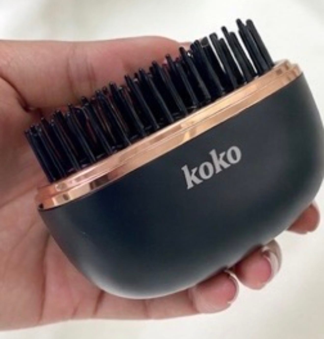 Customer photo review of Mini Portable Hair Straightener