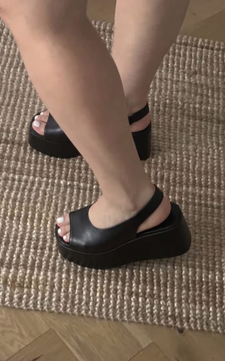 Customer photo review of Ariadne Black