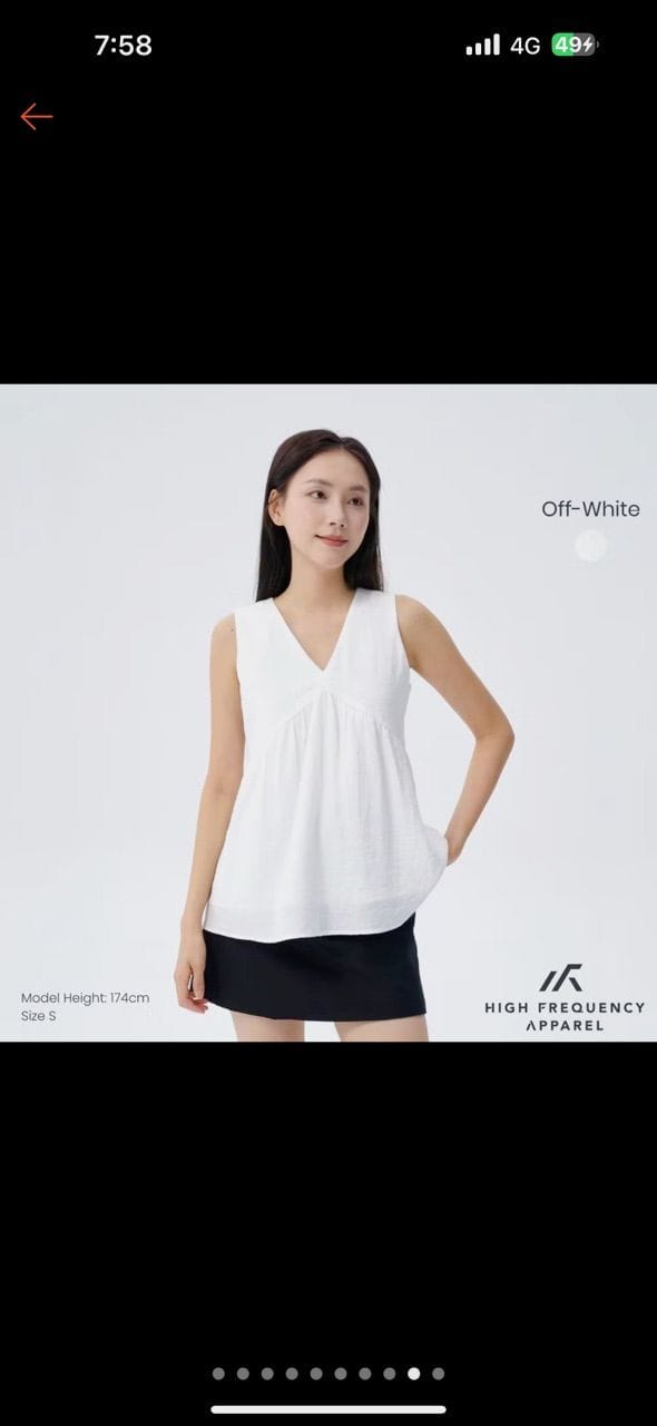 Customer photo review of V-Neck Textured Iron-Free Sleeveless Blouse