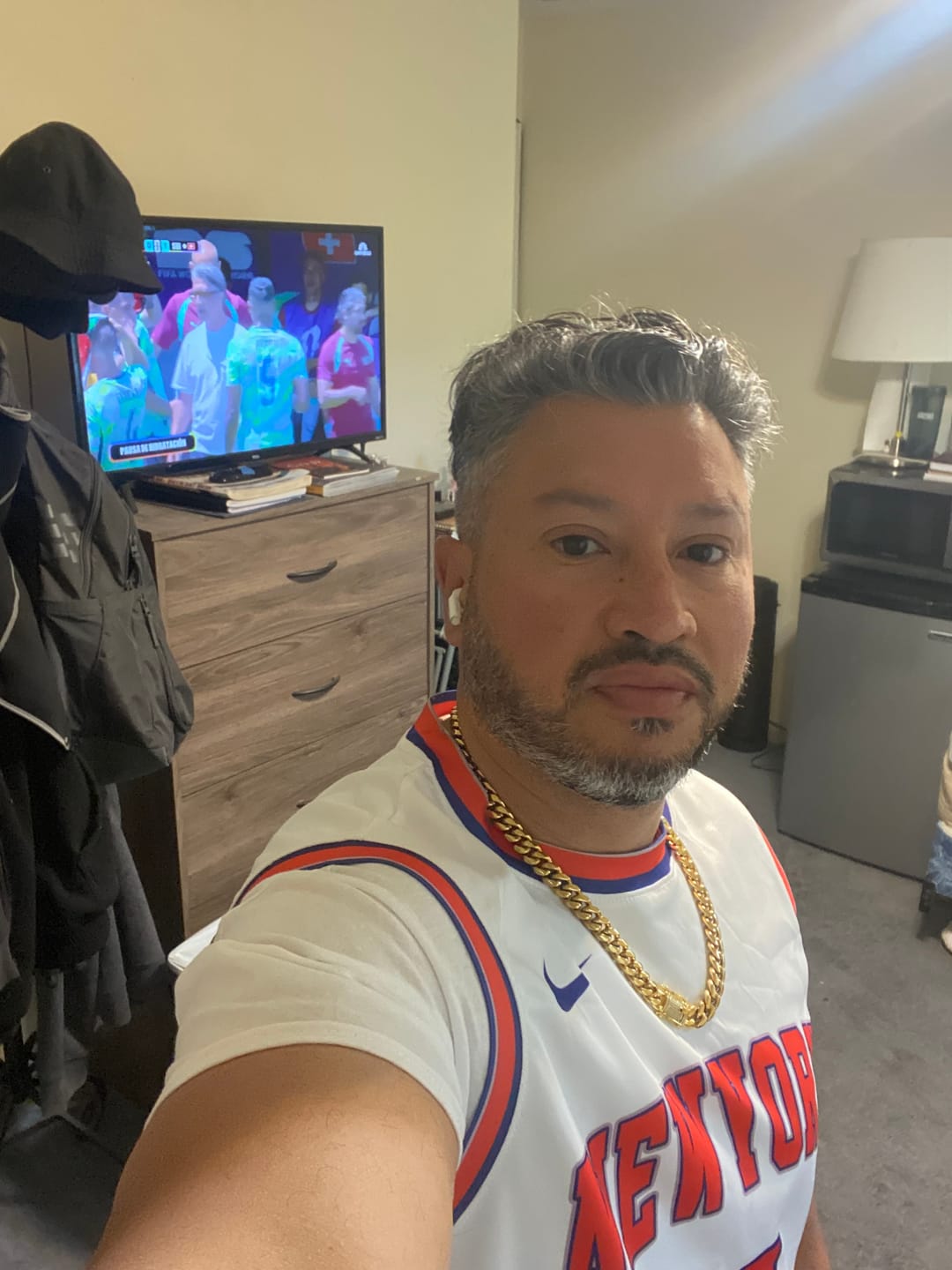 Customer photo review of 6-18mm Miami Cuban Necklace