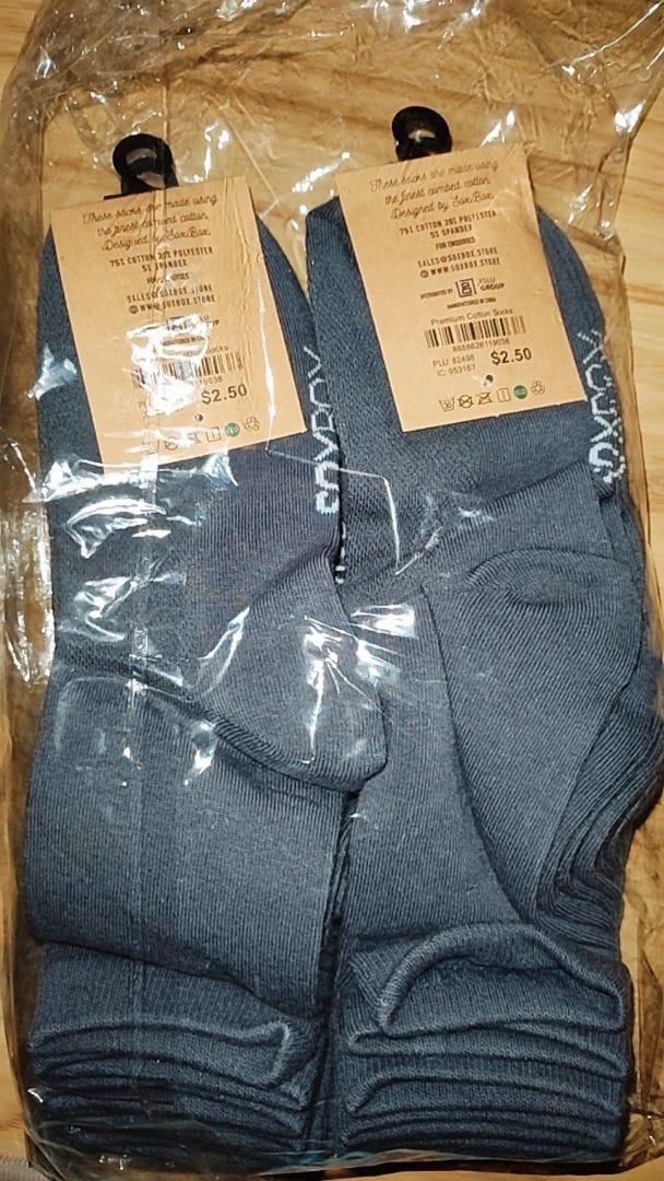 Customer photo review of [5 Pairs] Long Cotton Socks