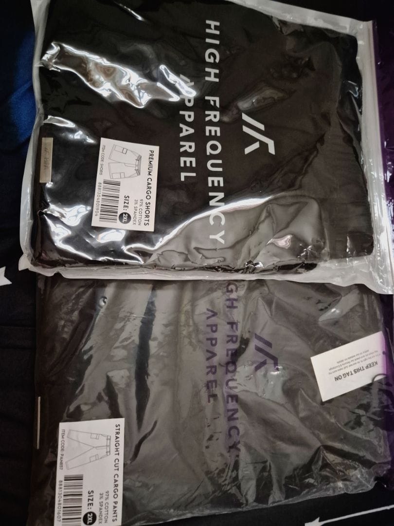 Customer photo review of Relaxed Fit Boxy Crop Shirt