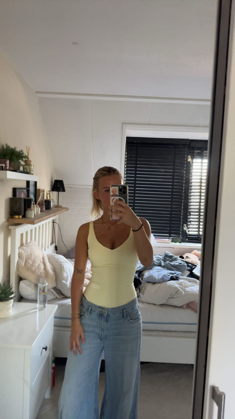 Avis client avec photo sur le body LABEL BUTTER YELLOW